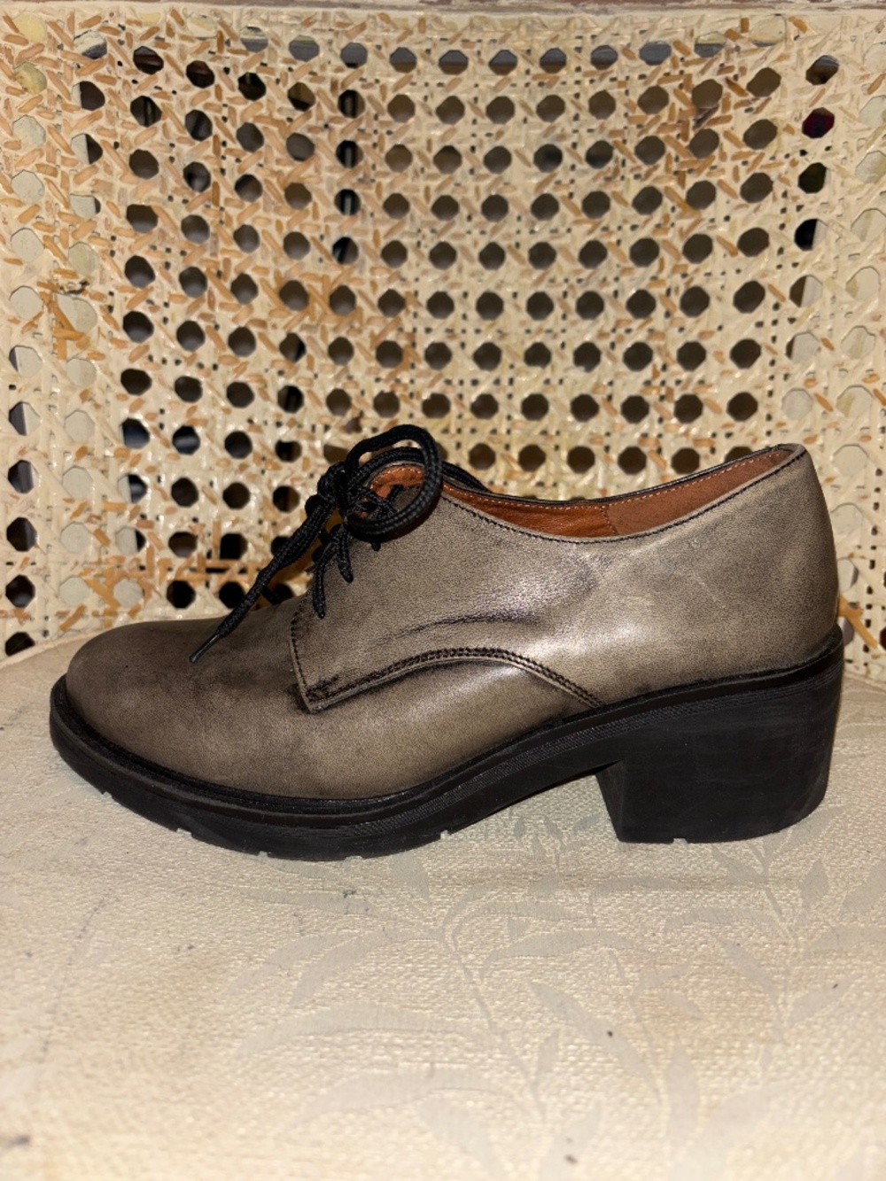 Chic Distressed Grey Oxford Flats